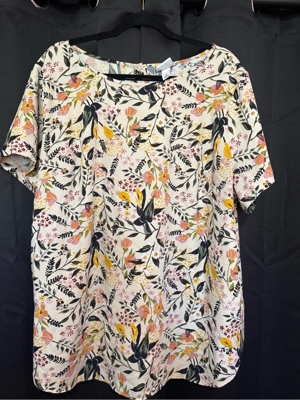 Floral Short-Sleeve Scoop Neck Top - Cream Floral